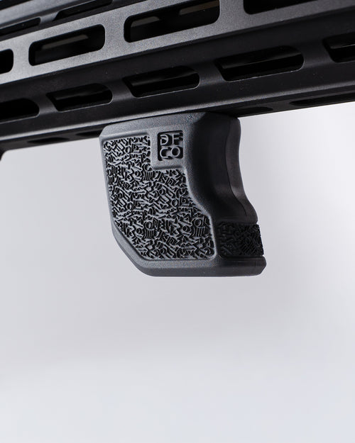 DFCO Tiger Claw installed on AR15 handguard